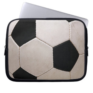 White and Black Soccer Ball Laptopschutzhülle