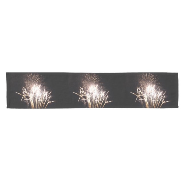 White and Gold Fireworks I Patriotic Celebration Kurzer Tischläufer (Horizontal)
