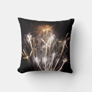 White and Gold Fireworks II Patriotic Celebration Kissen