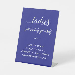 White Blue Ladys Badewanne Körbe Hochzeitartikel Sockelschild