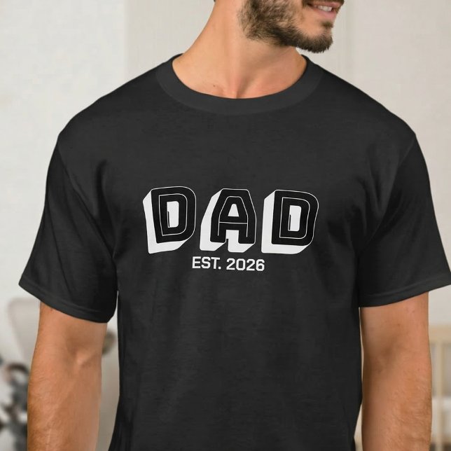 White Bold Varsity Established Dad Design T-Shirt (Von Creator hochgeladen)