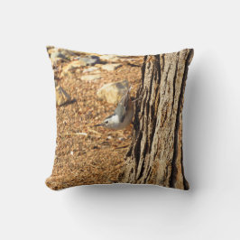 White-breasted Nuthatch Throw Pillow Kissen
