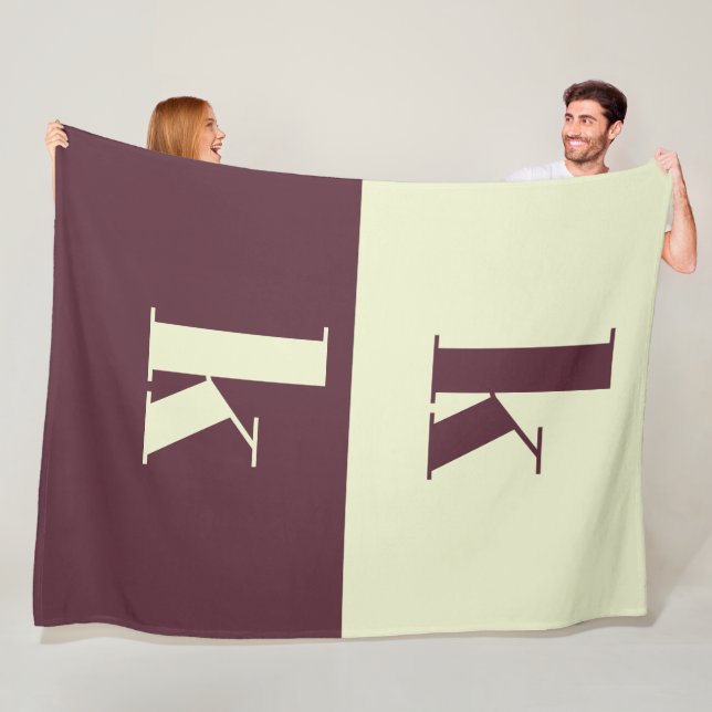 White & brown initial personalized  fleecedecke (Beispiel)