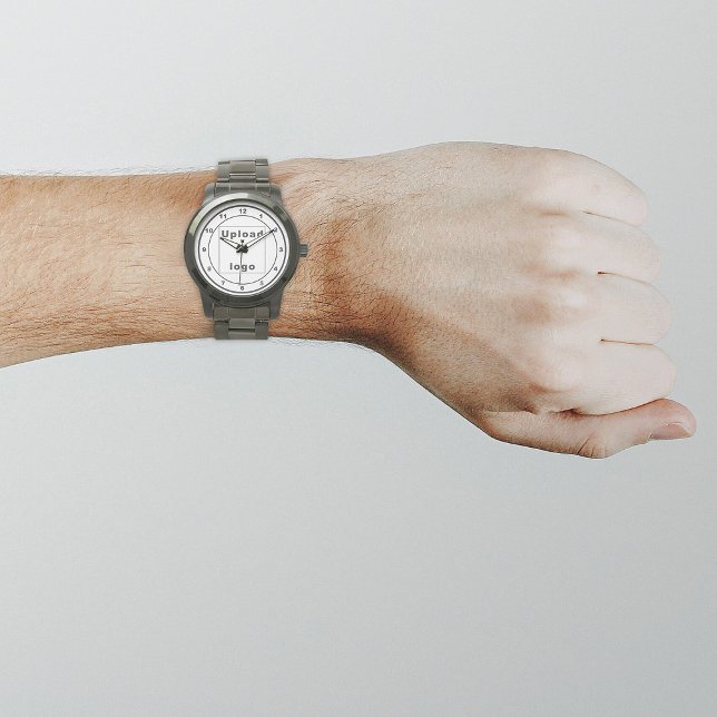 White Business Brand sur la montre masculine (Your business logo with white background on men's watch.)