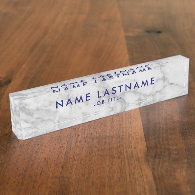 White Carrara Marble Classic Modernes Personalisie Namensplakette (Seite)