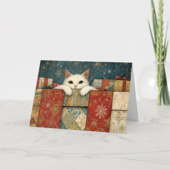 White Cat Peeking over Christmas Gifts Greeting Karte (Vorderseite)
