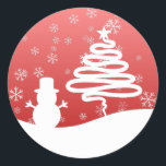 White Christmas Winter Wonderland Snowman Tree Runder Aufkleber<br><div class="desc">Frohe Weihnachten!</div>