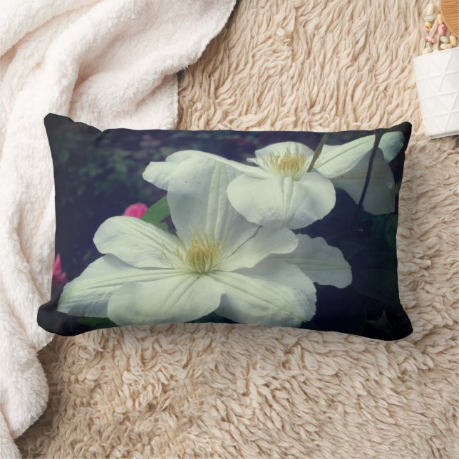 White Clematis Flower Pair   Lendenkissen (Decke)