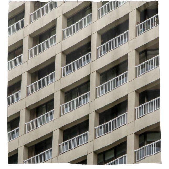 White concrete building during daytime duschvorhang (Vorderseite)