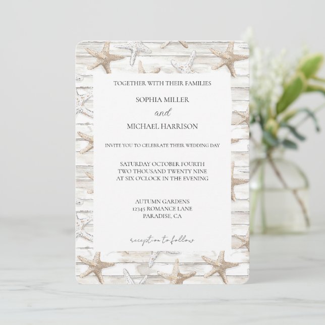 White Cream Starfish Beach Hochzeit Einladung (Stehend Vorderseite)