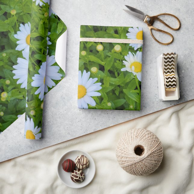 White Daisy Garden Geschenkpapier (Kunsthandwerk)