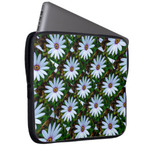 White Daisy Pattern Laptopschutzhülle