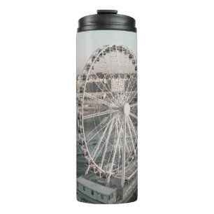 WHITE FERRIS WHEEL NEAR WATER THERMOSBECHER