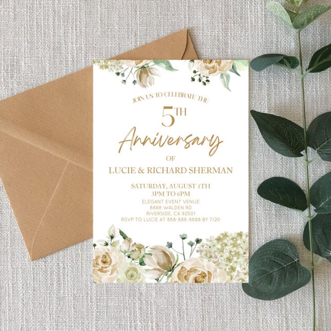 White Floral Flowers 5th Fifth Wedding Anniversary Einladung (Von Creator hochgeladen)
