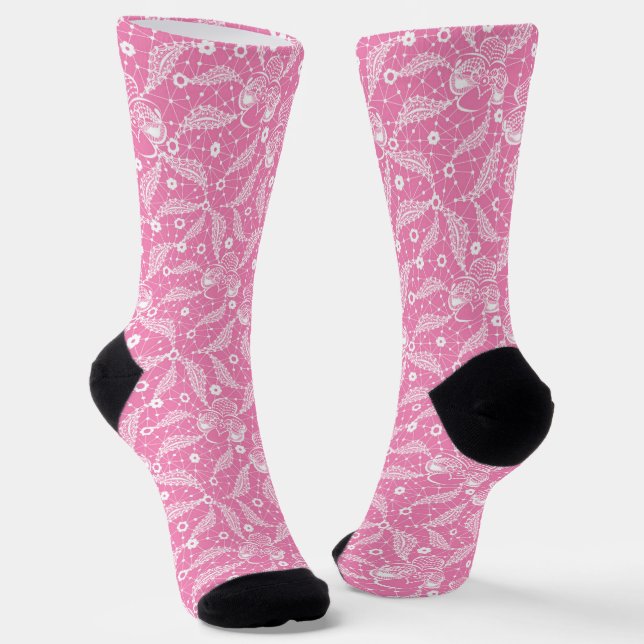 White floral lace on pink background  socken (Gewinkelt)