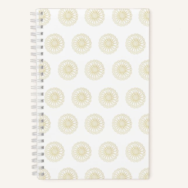 White | Golden Zinnia Flower Medallions Notizbuch (Vorderseite)