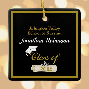 White Grad Cap und Diploma Keramik Keramikornament