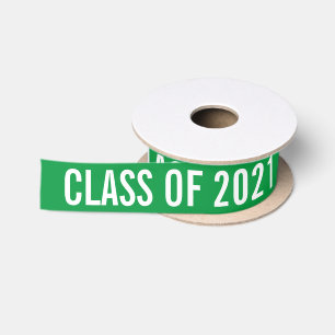 White Graduate Class of 2021 Typografie Green Satinband