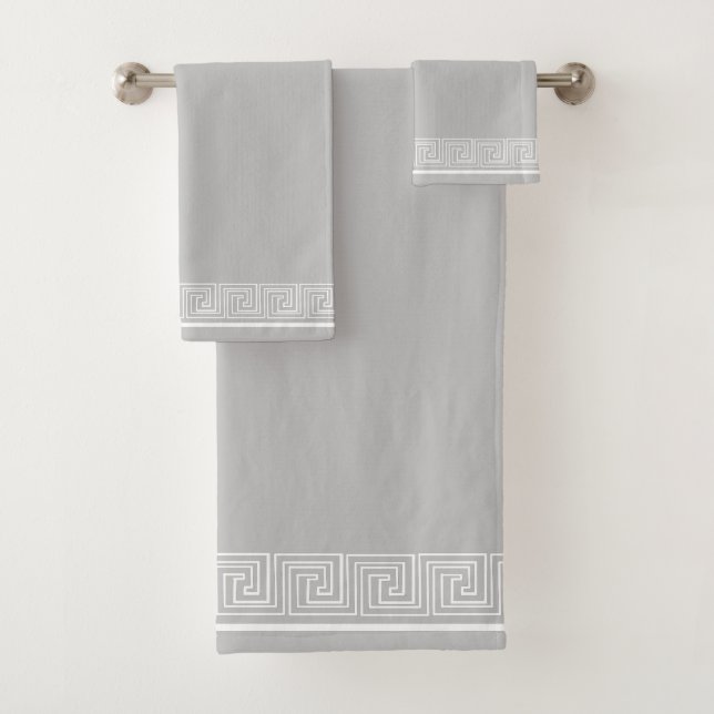 White Grecian Frieze Design Grau Badhandtuch Set (Insitu)