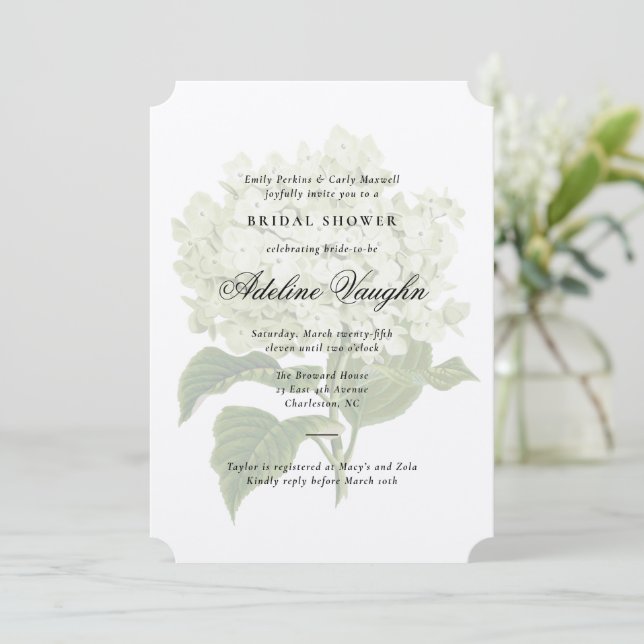 White Hydrangea Grandmillennial Brautparty Einladung (Stehend Vorderseite)