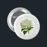 White Hydrangea Wedding Party Matron of Honour Button<br><div class="desc">Helfen Sie Ihrer Hochzeitsfeier,  sich mit diesen wunderbar einfachen und lustigen tragbaren Buttons kennenzulernen,  die leicht anpassbaren,  eleganten,  gewölbten Namenstext und die Titelrolle enthalten,  die sie an Ihrem Hochzeitstag spielen werden. Chic Salbeigrün umkreist eine antike Abbildung einer Hydrangea-Blume im hübschen,  großtausendjährigen Gartenstil.</div>