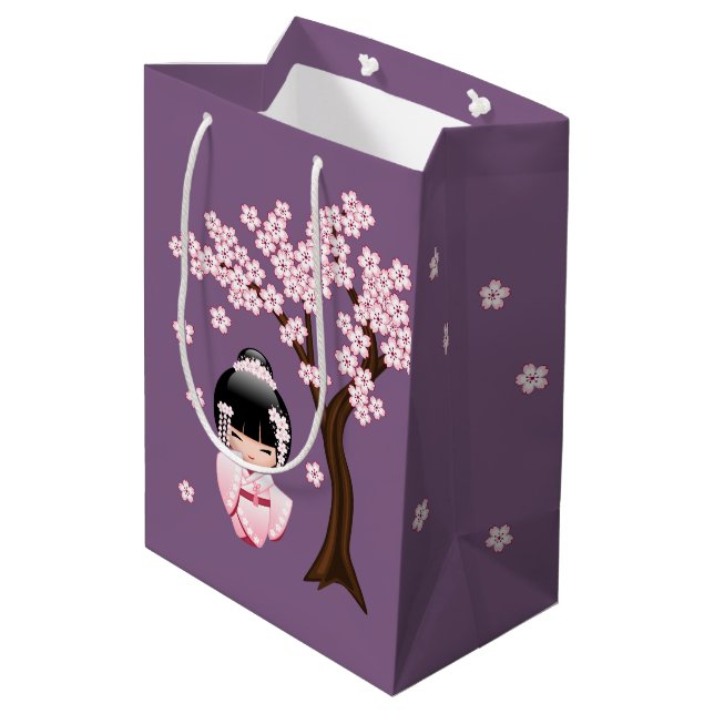 White Kimono Kokeshi Doll Niedlich Geisha Girl Lil Mittlere Geschenktüte (Rückseite Schrägansicht)