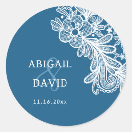 White Lace on Blue Wedding Runder Aufkleber