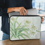 White Lily Laptopschutzhülle<br><div class="desc">White Lily ist ein Pinselstrich im traditionellen chinesischen "Gongbi" Stil. Wasserfarbe und Tinte auf Reispapier. Die Lilie nennt man 百 合 auf Chinesisch, das als bphotographi hé ausgesprochen wird, das die symbolische Bedeutung "glückliche Gewerkschaft für hundert Jahre" hat. Die Lilie ist die Blume der Liebe in der China, deshalb sind...</div>