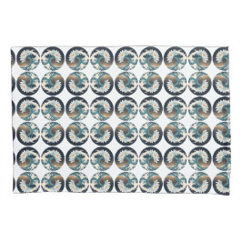 White Lotus & Ocean Wave - Eleganz in Motion Kissenbezug