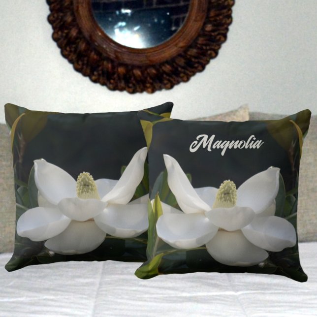 White Magnolia Blossom Floral Botanical Dark Green Kissen (Von Creator hochgeladen)