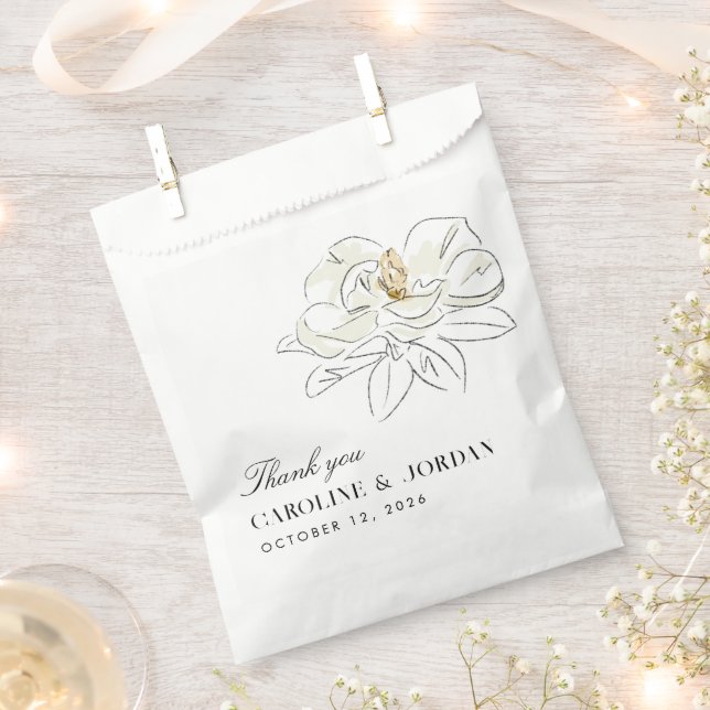 White Magnolia Illustration Moderne Minimale Hochz Geschenktütchen (Ausgeschnitten)