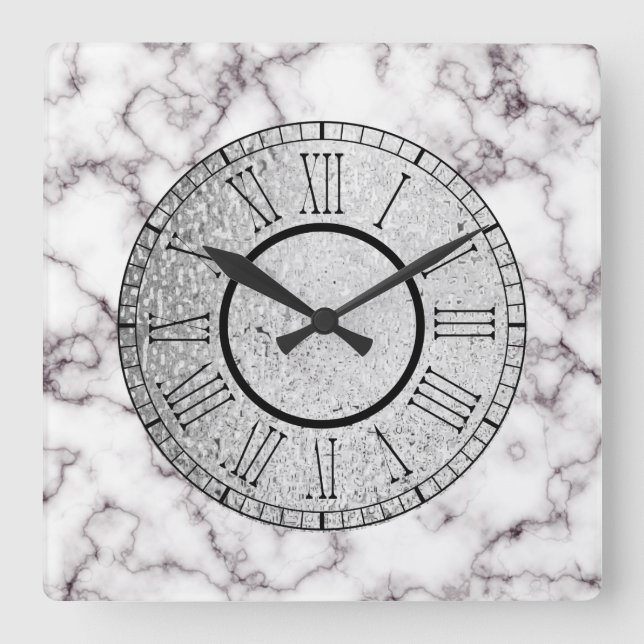 White Marble and Gray w/ Silver and Roman Numerals Quadratische Wanduhr (Vorderseite)