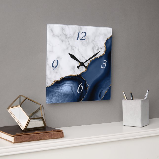White Marble Navy Blue Agate Gold Glitter Quadratische Wanduhr (Büro)