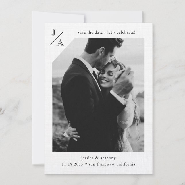 White Minimalistisch Modern Monogram Foto Celebrat Save The Date (Vorderseite)