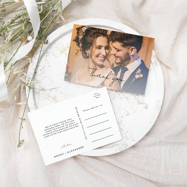 White Modern Script Wedding Foto Vielen Dank Postkarte (Von Creator hochgeladen)