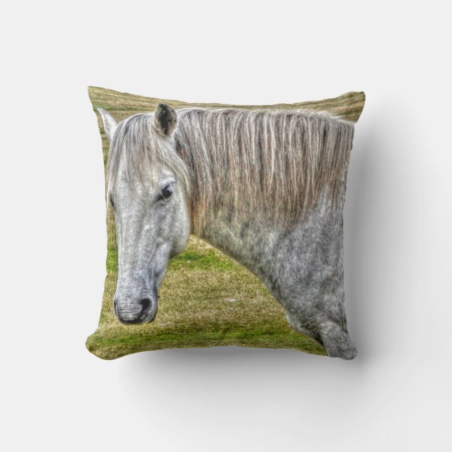 White New Forest Pony Wild Horse Kissen (Vorderseite)
