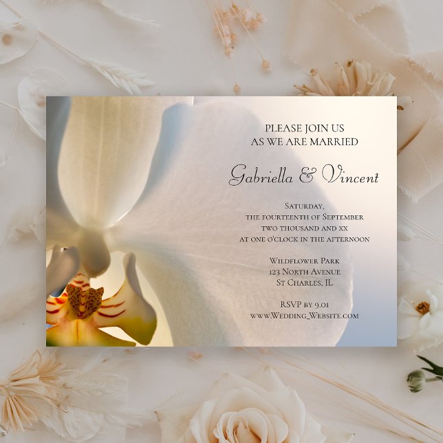 White Orchid Elegance Wedding Einladung (Von Creator hochgeladen)
