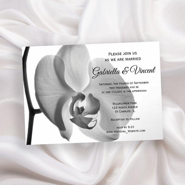 White Orchid Wedding Einladung (Set an elegant tone for your marriage ceremony with the pretty White Orchid Wedding Invitation.)