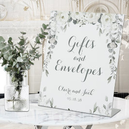 White Peony Silver Greenery 2 Gifts & Envelopes   Sockelschild