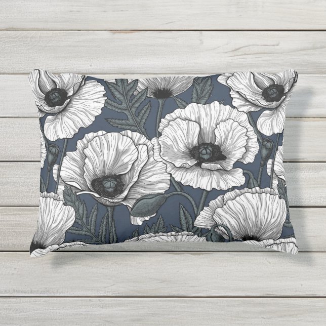 White poppies on navy kissen für draußen (Vorderseite)