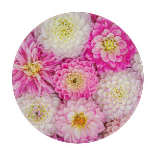 White Rose Dahlia: Rainy Elegance Schneidebrett