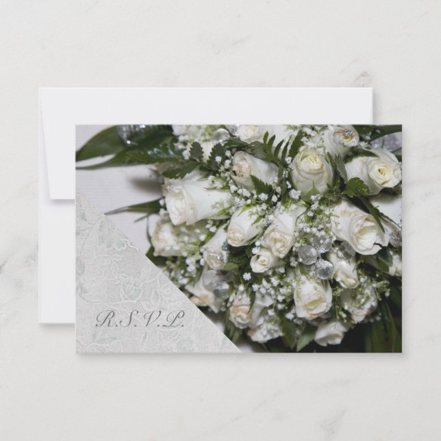 White Roses Bouquet Wedding RSVP Karte (Vorderseite)