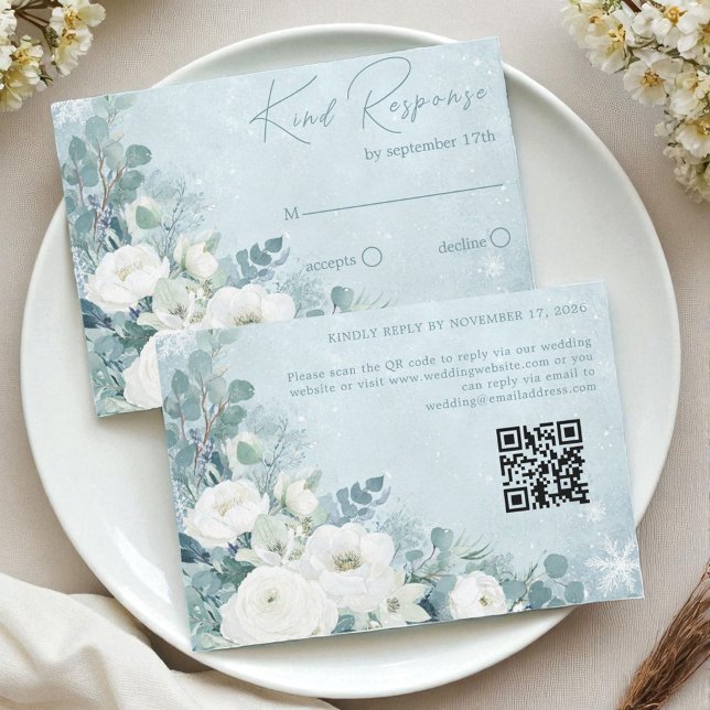 White Roses Hellebores Silver Eucalyptus Wedding RSVP Karte (White Roses Hellebores Silver Eucalyptus Wedding RSVP Card)