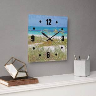 "WHITE SAND BEACH, SEA GRASS, BLUE-GREEN WATER" QUADRATISCHE WANDUHR