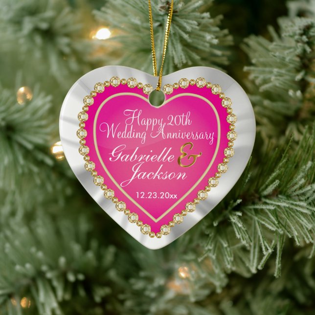 White Satin & Pink Heart Wedding Keepake Keramik Ornament (Baum)