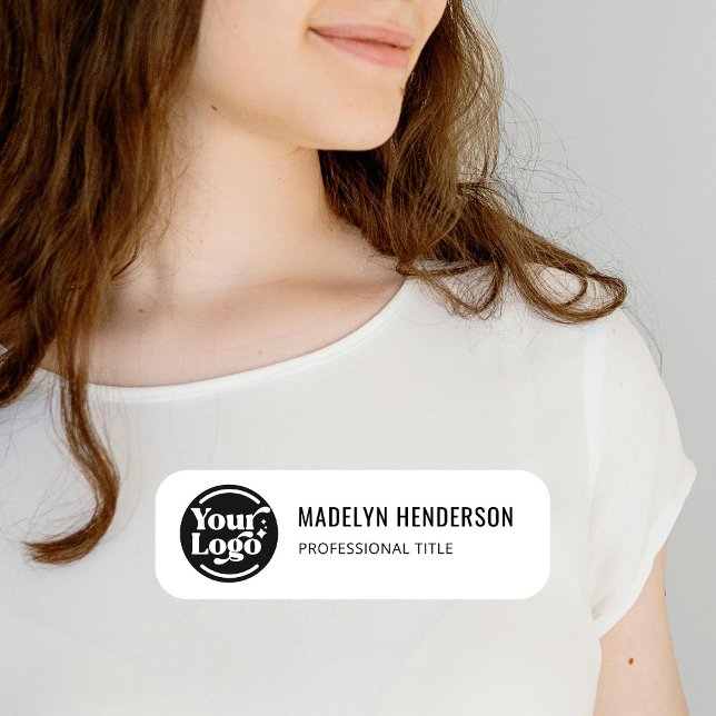 White Simple Company Logo Mitarbeiter Magnetic Namensschild (Von Creator hochgeladen)