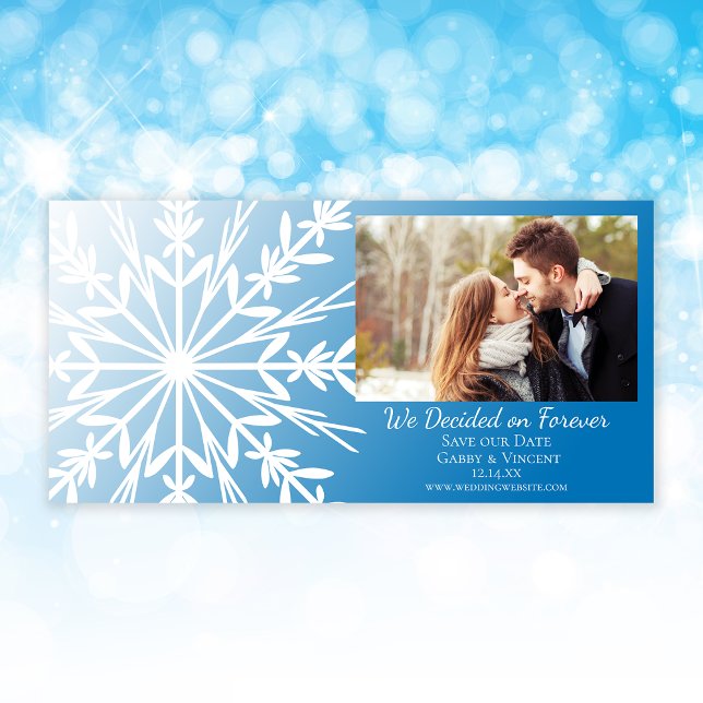 White Snowflake on Blue Winter Wedding Save The Date (Von Creator hochgeladen)