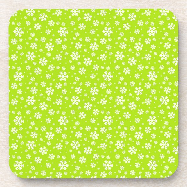 White Snowflakes on Green Winter Pattern Getränkeuntersetzer (Vorderseite)