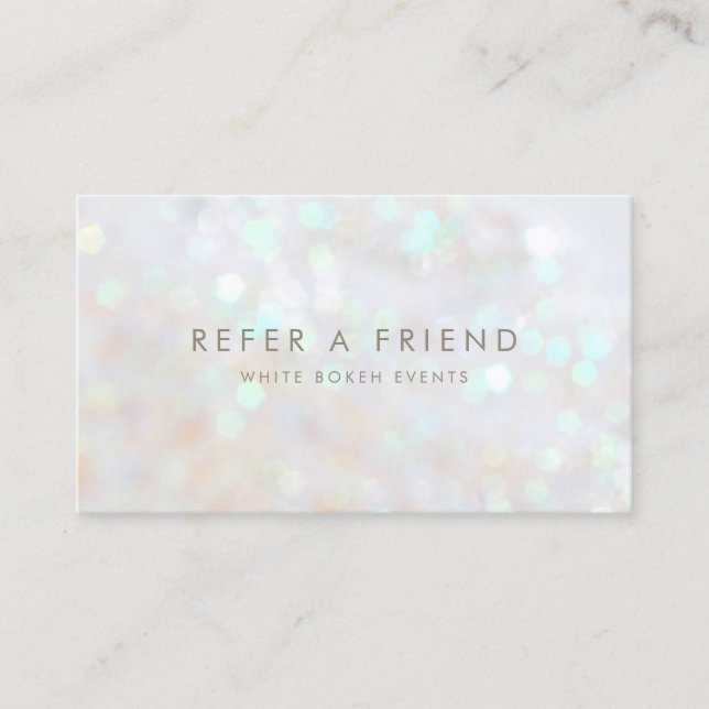 White Subtle Glitzer Bokeh Refer a Friend Card Empfehlungskarte (Vorderseite)