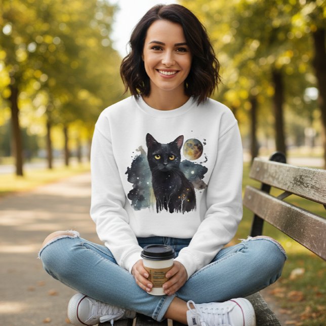 White Sweatshirt with Black Cat and Watercolor  (Von Creator hochgeladen)